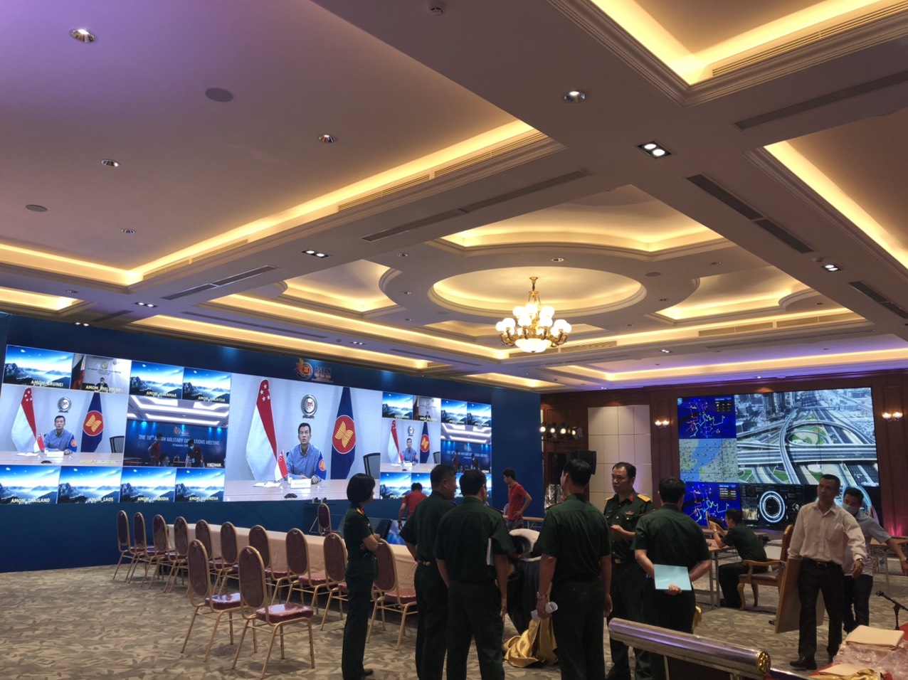 Màn hình ghép LCD